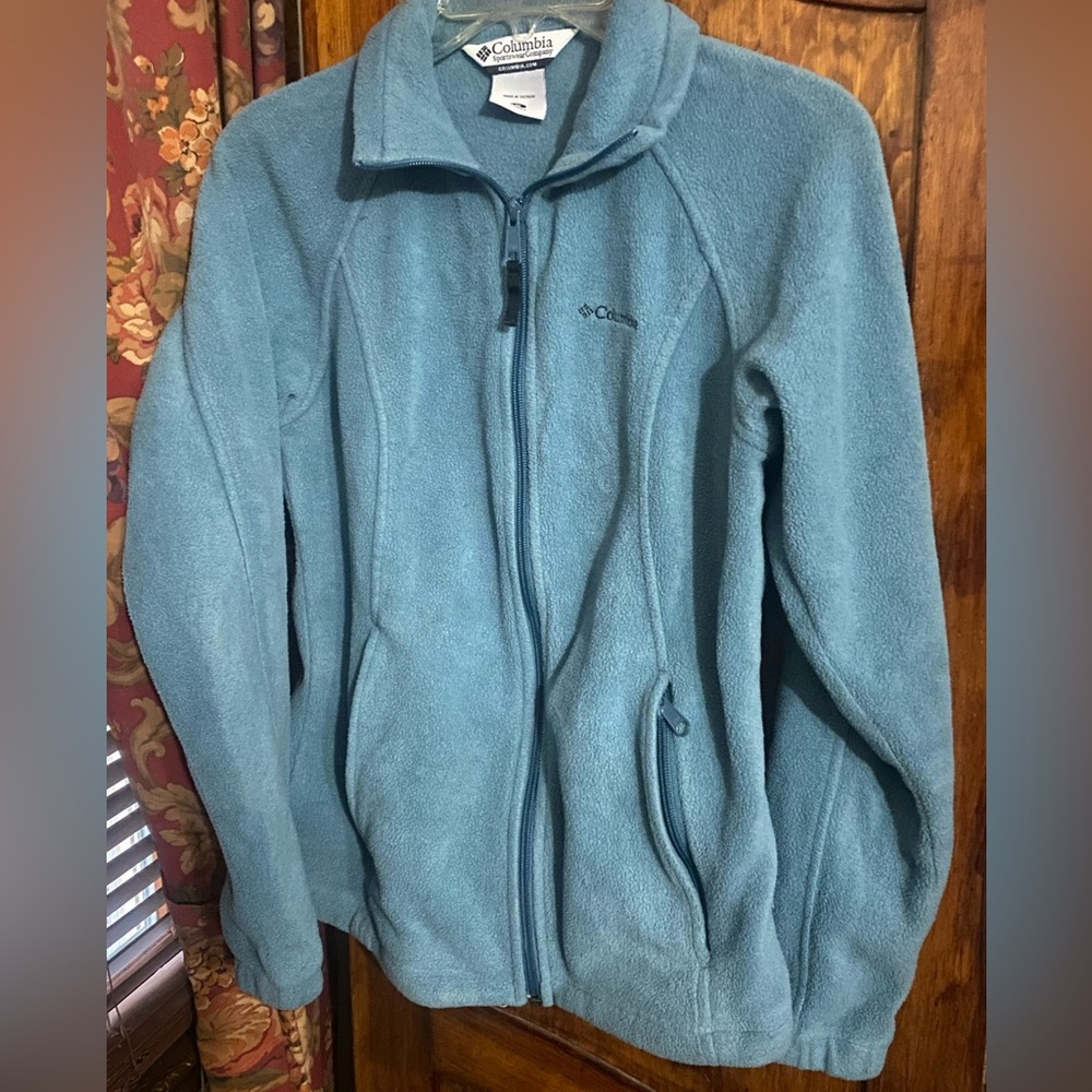 Columbia fleece jacket. Women’s medium